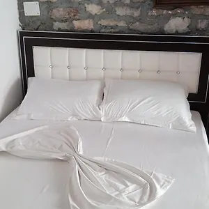 https://karafil-guesthouse.albaniahotels.org
