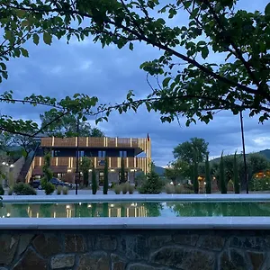  Hotel Restaurant Natyra E Qete Albania